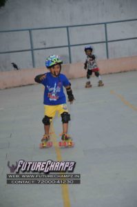  skating classes in thousand light